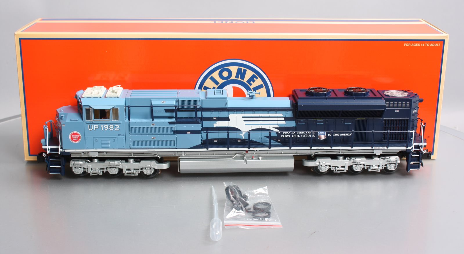 Lionel 2333220 O BTO UP MP Heritage Legacy SD70ACE Diesel Locomotive #1988