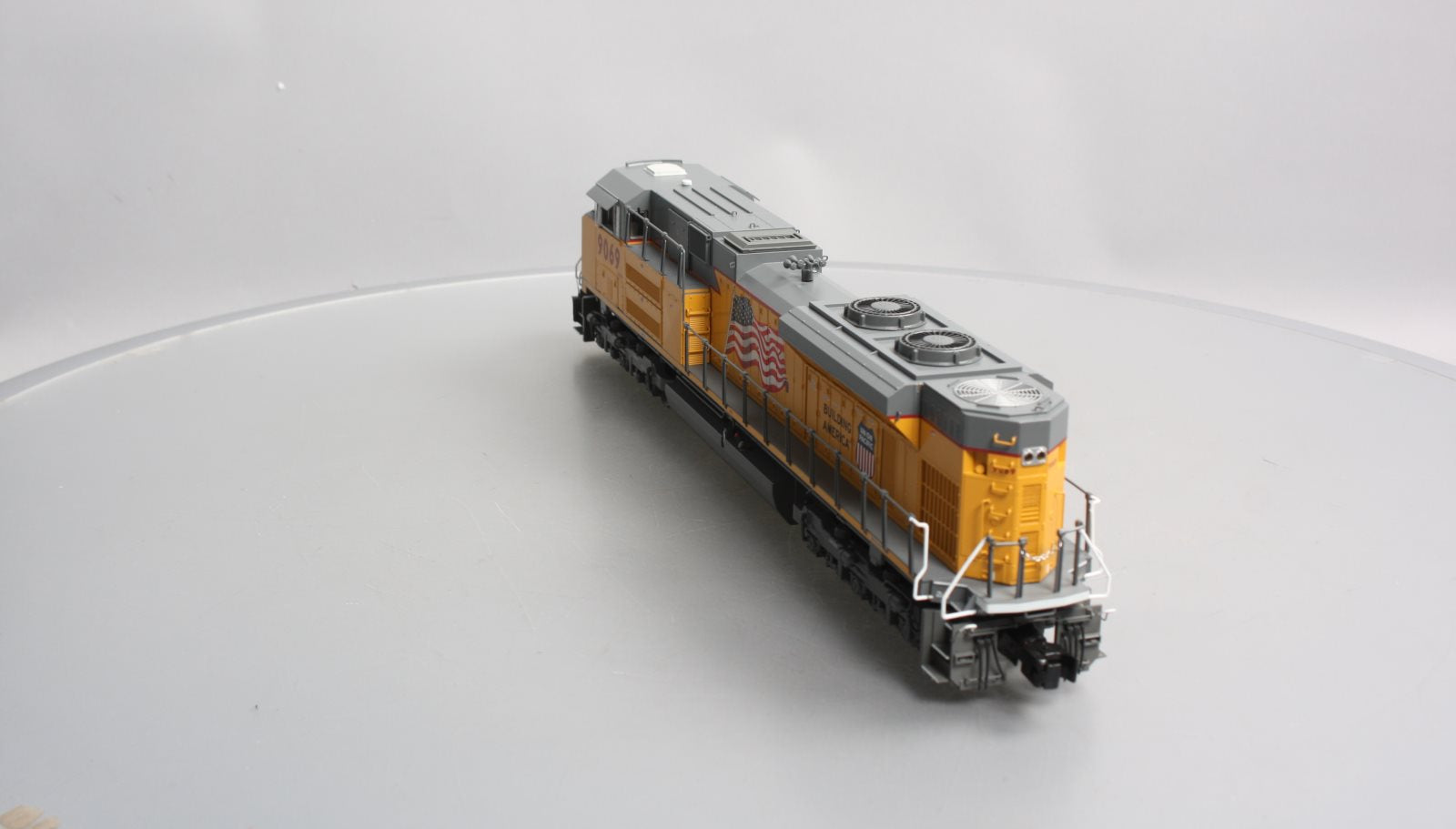 Lionel 2033322 O Union Pacific SD70AH Diesel Locomotive #9069