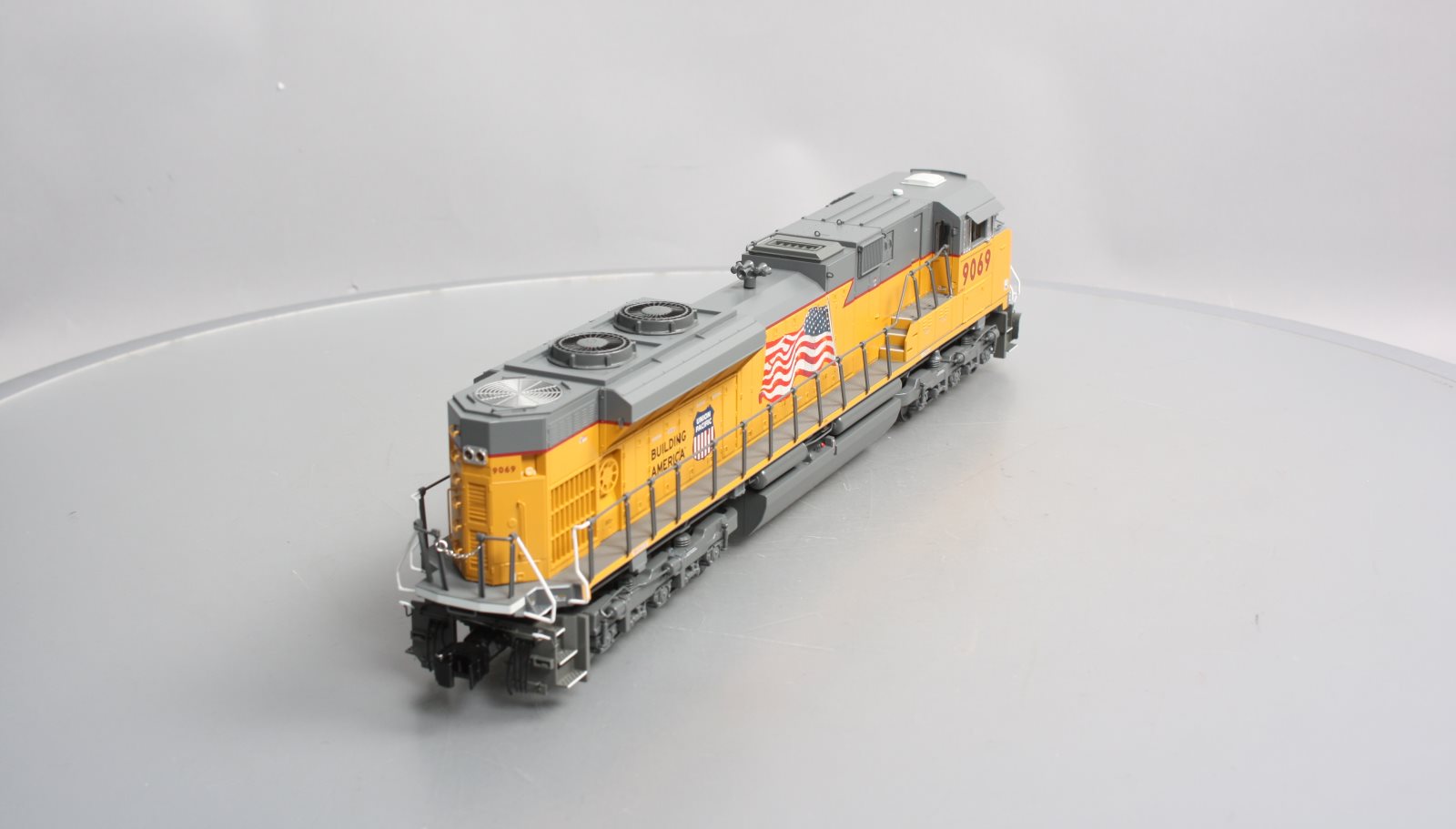 Lionel 2033322 O Union Pacific SD70AH Diesel Locomotive #9069