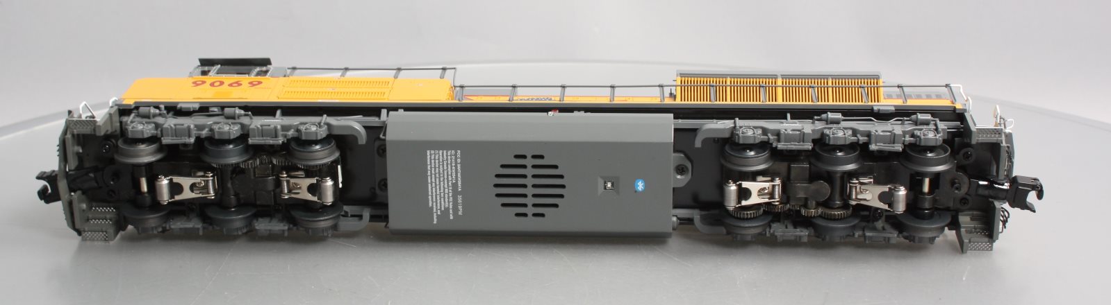 Lionel 2033322 O Union Pacific SD70AH Diesel Locomotive #9069