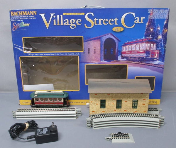 Bachmann 25017 On30 Christmas Village Steetcar Set – Trainz Bachmann 25017 On30 Christmas Village Steetcar Set – Trainz