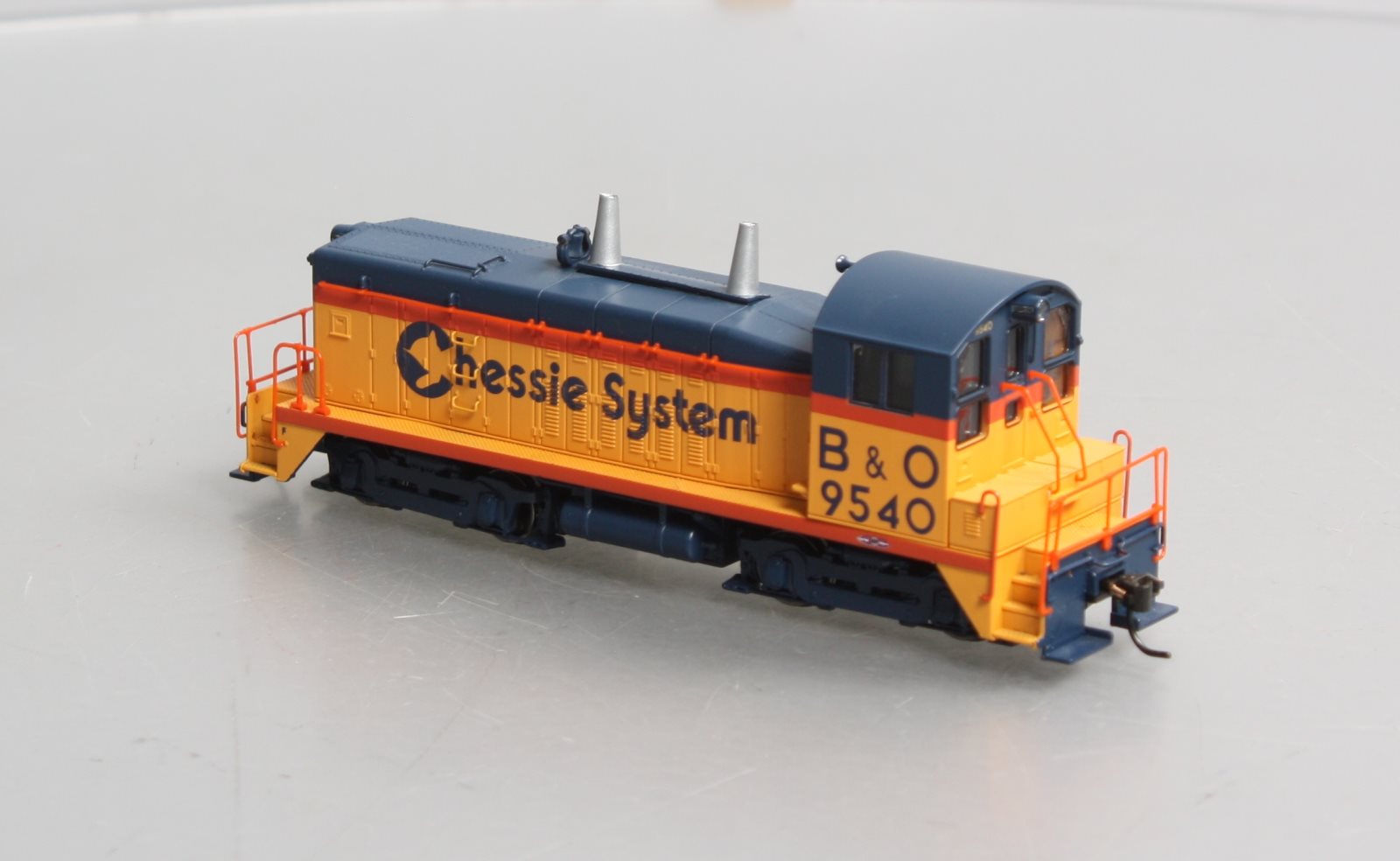 Broadway Limited 2107 HO Baltimore & Ohio EMD NW2 with Sound  #9540