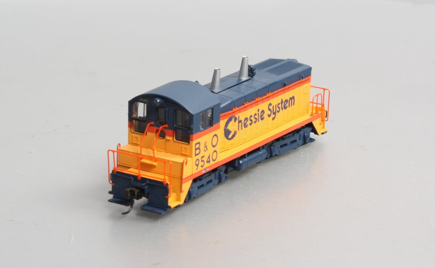 Broadway Limited 2107 HO Baltimore & Ohio EMD NW2 with Sound  #9540