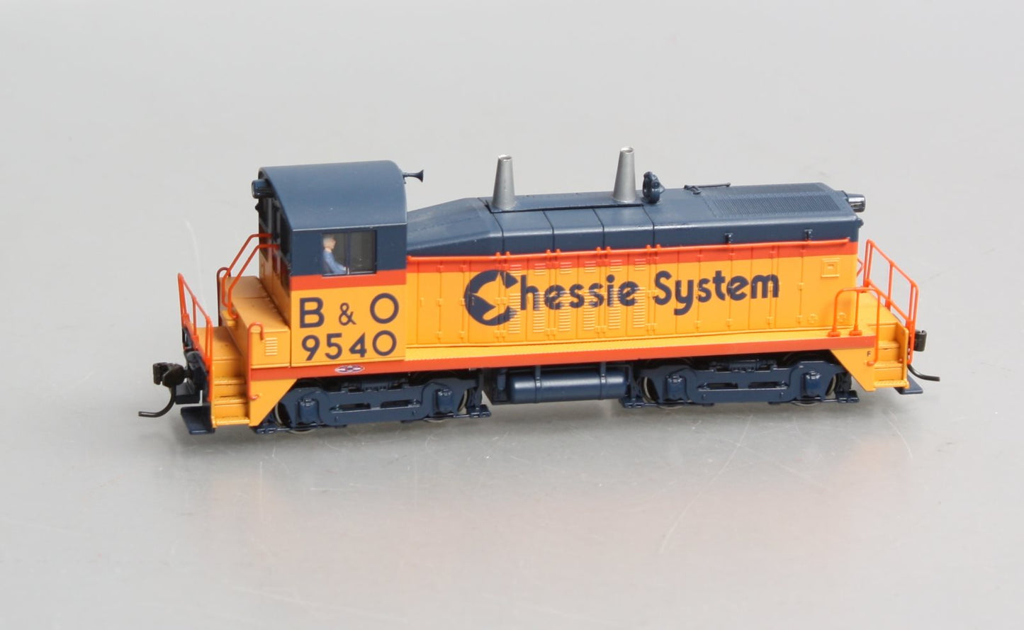 Broadway Limited 2107 HO Baltimore & Ohio EMD NW2 with Sound  #9540