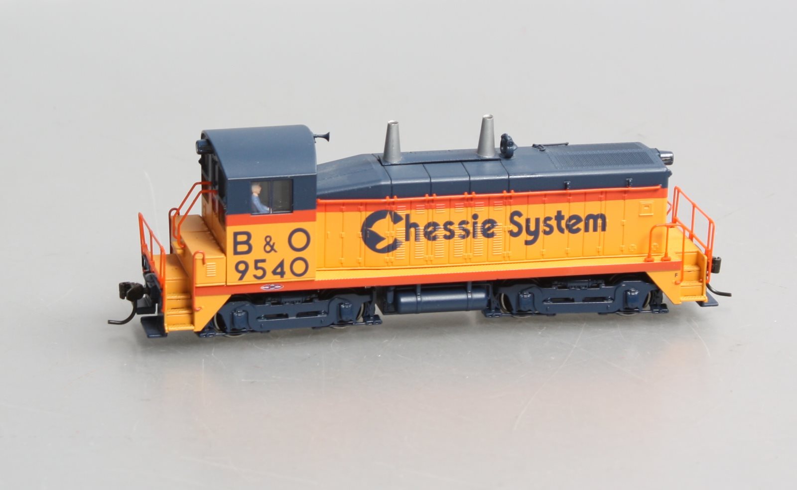 Broadway Limited 2107 HO Baltimore & Ohio EMD NW2 with Sound  #9540