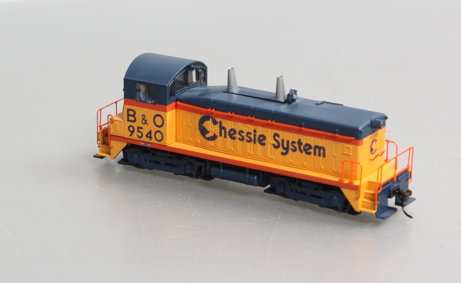 Broadway Limited 2107 HO Baltimore & Ohio EMD NW2 with Sound  #9540