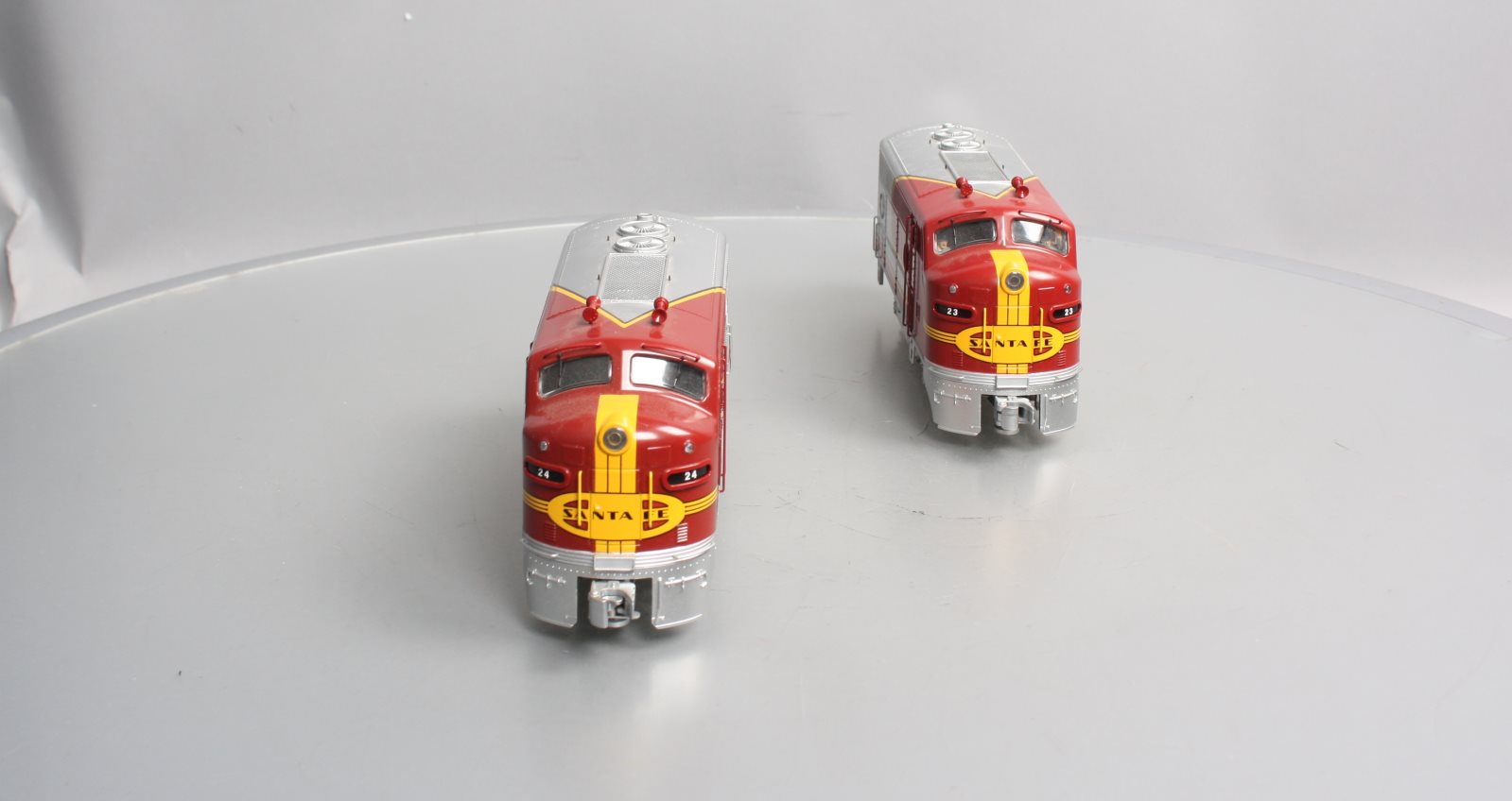 RMT 92614 O Gauge Santa Fe F3 AA BEEF Diesel Locomotive Set #23/24