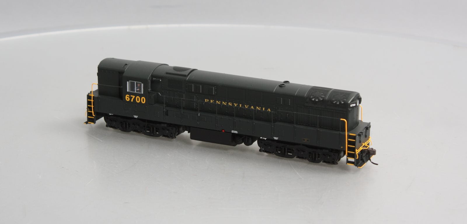 Atlas 7880 HO Pennsylvania Railroad Trainmaster Phase 2 Locomotive #6700