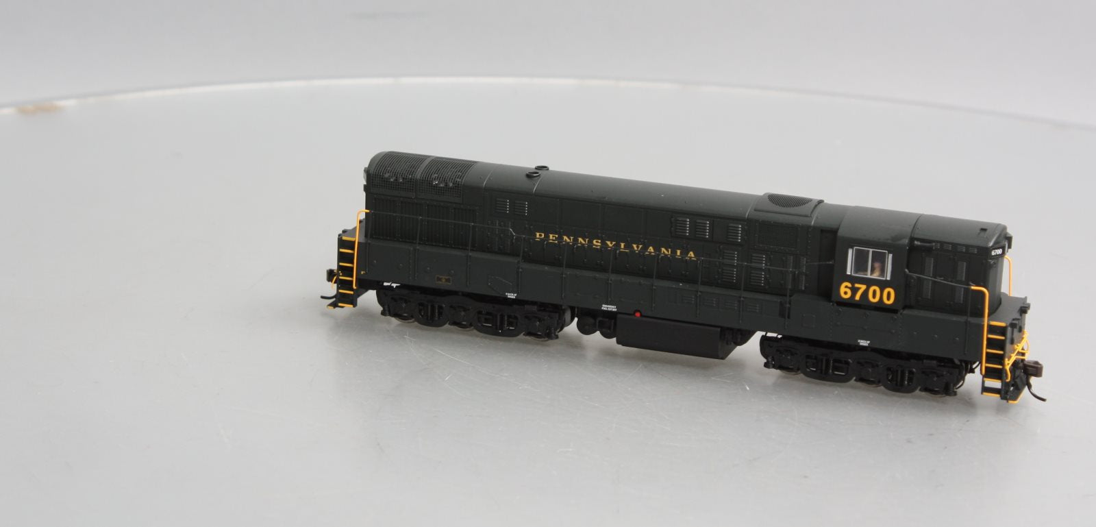 Atlas 7880 HO Pennsylvania Railroad Trainmaster Phase 2 Locomotive #6700
