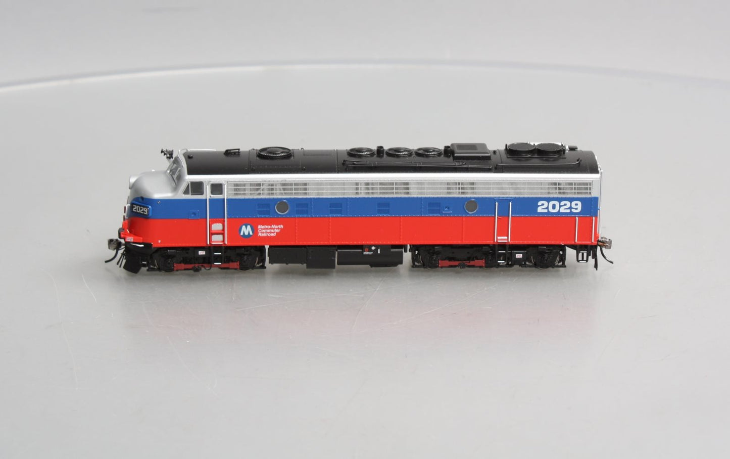 Rapido Trains 14609 HO Metro-North EMD FL9 Locomotive #2029