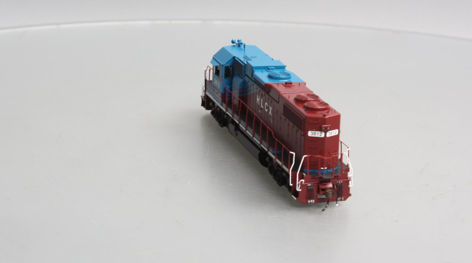 Athearn G71717 HO HLCX GP38-2 Diesel Locomotive #3812