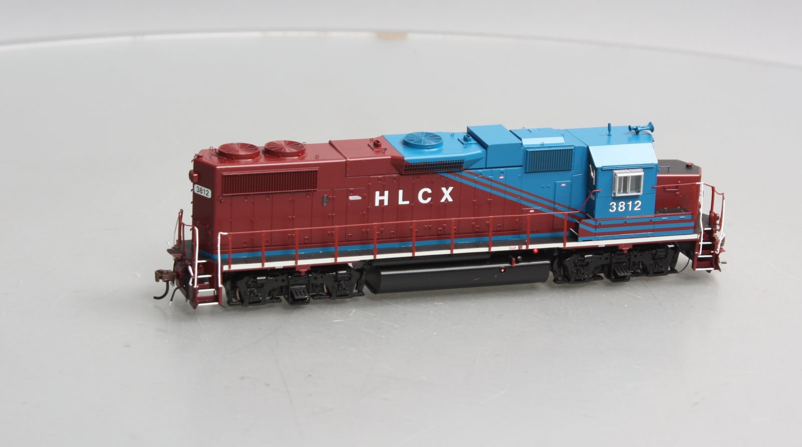 Athearn G71717 HO HLCX GP38-2 Diesel Locomotive #3812