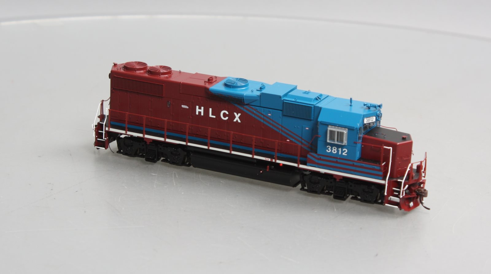 Athearn G71717 HO HLCX GP38-2 Diesel Locomotive #3812