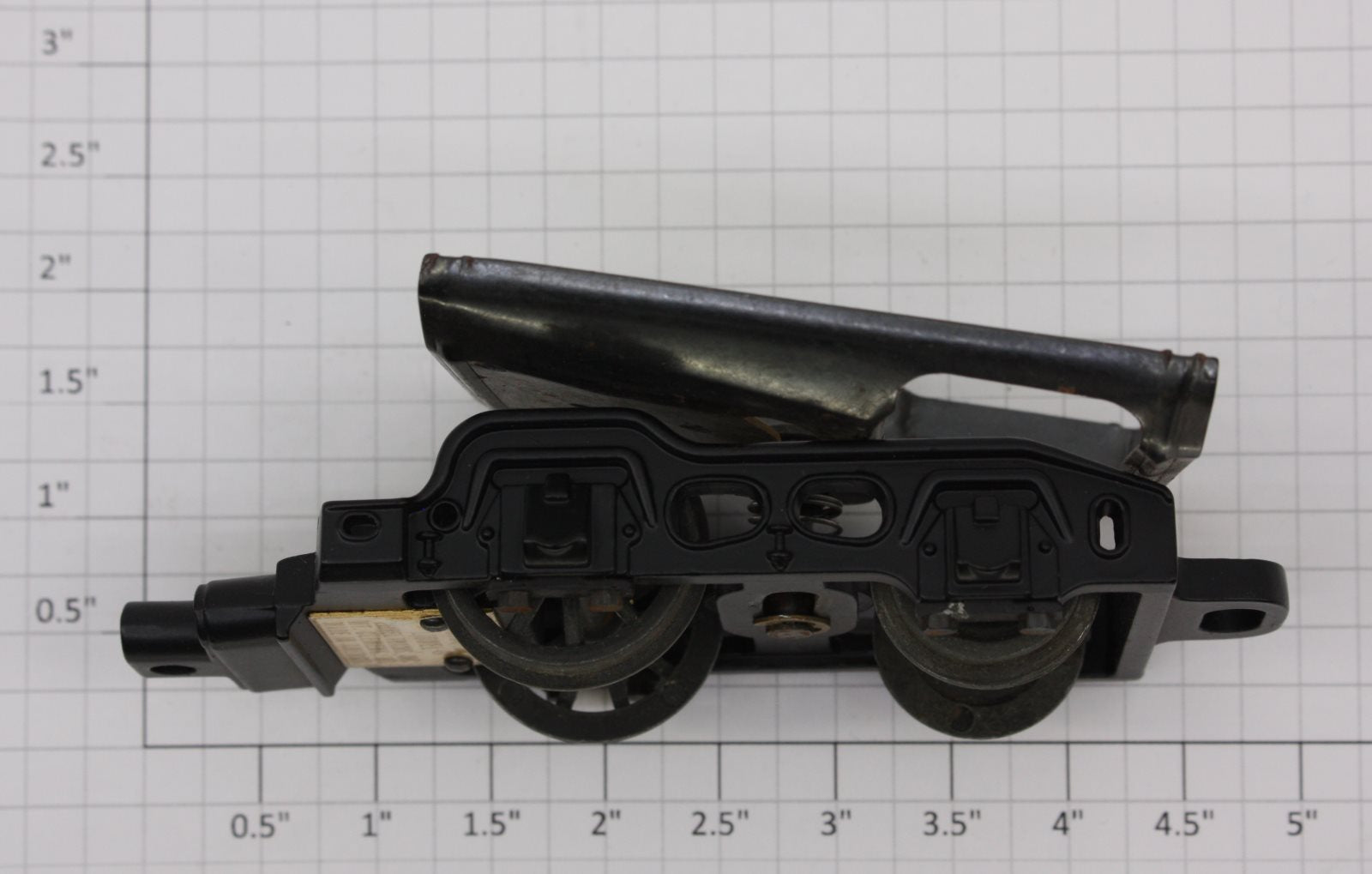 Lionel 8005-81AP Rear Truck Assembly with Ash Pan