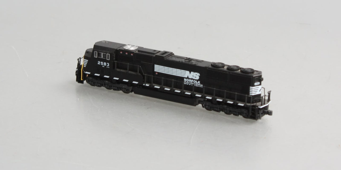 Kato 176-7605-LS N Norfolk Southern EMD SD70M Diesel #2583 w/ DCC & Sound