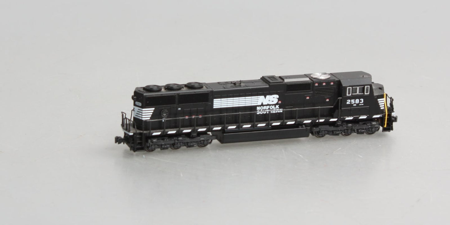 Kato 176-7605-LS N Norfolk Southern EMD SD70M Diesel #2583 w/ DCC & Sound