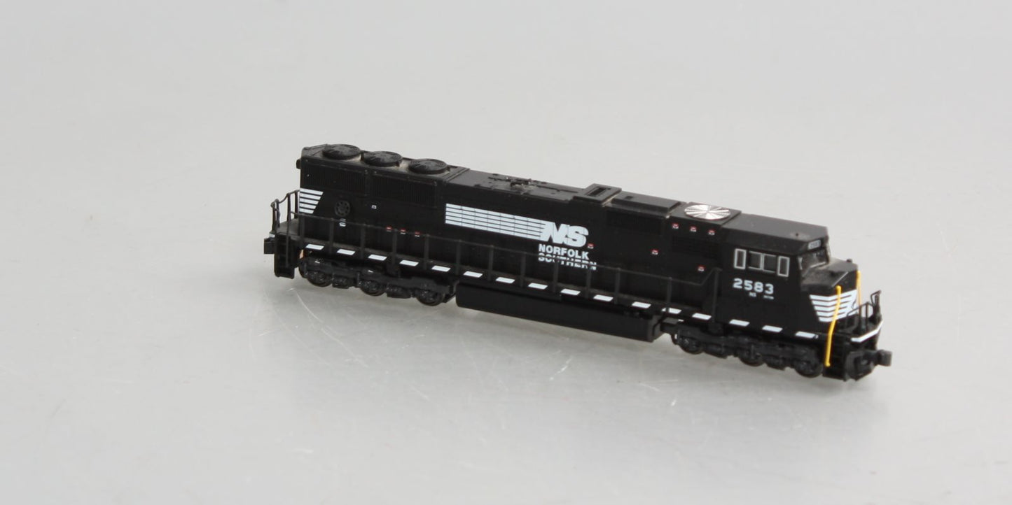 Kato 176-7605-LS N Norfolk Southern EMD SD70M Diesel #2583 w/ DCC & Sound