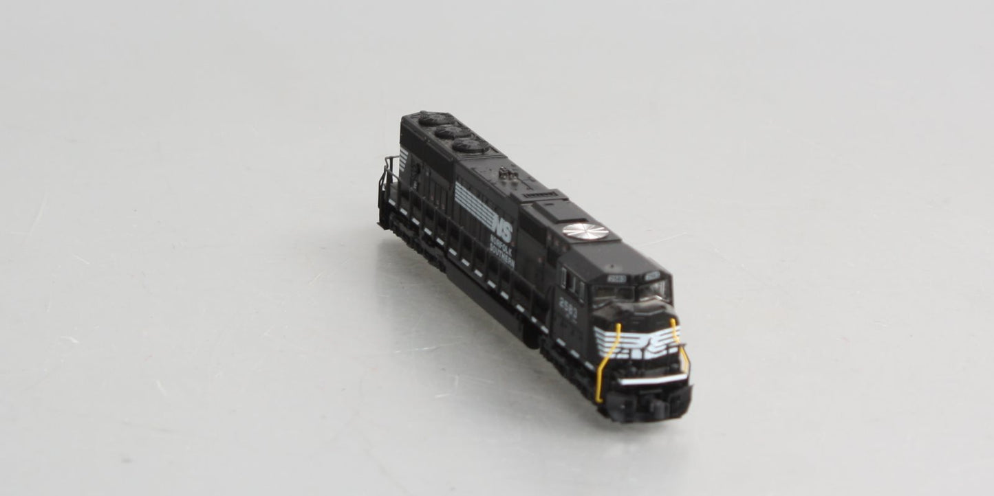 Kato 176-7605-LS N Norfolk Southern EMD SD70M Diesel #2583 w/ DCC & Sound