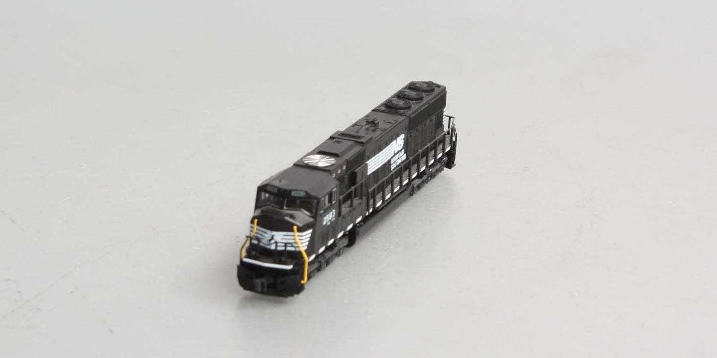 Kato 176-7605-LS N Norfolk Southern EMD SD70M Diesel #2583 w/ DCC & Sound