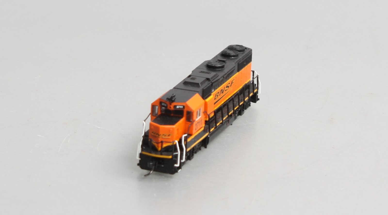 Atlas 40004798 N Burlington Northern Santa Fe GP39-2 Diesel Loco w/ Sound #2711