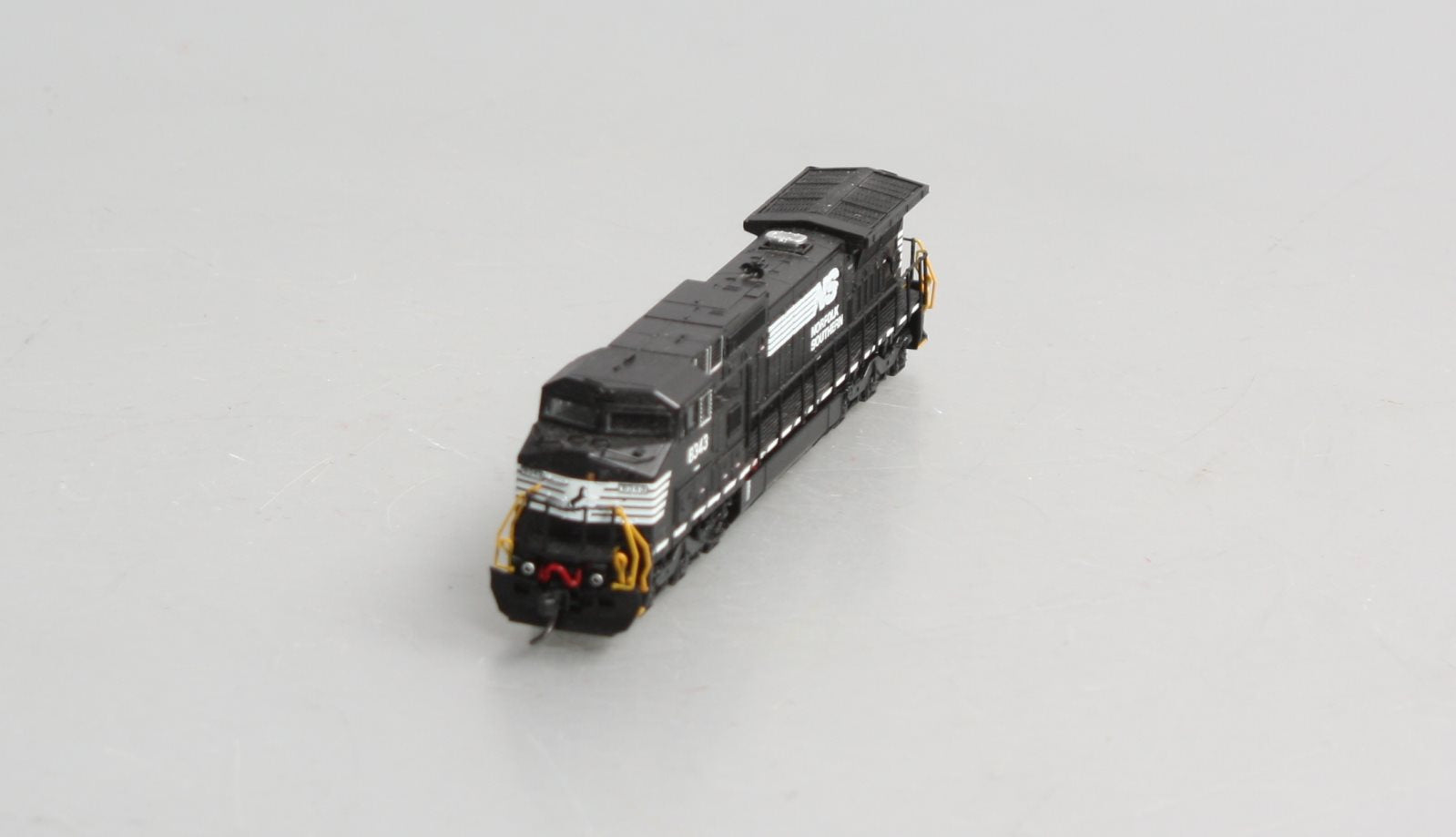Atlas 40004223 N Scale Norfolk Southern Dash 8-40Cw Diesel #8343 w/ DCC & Sound