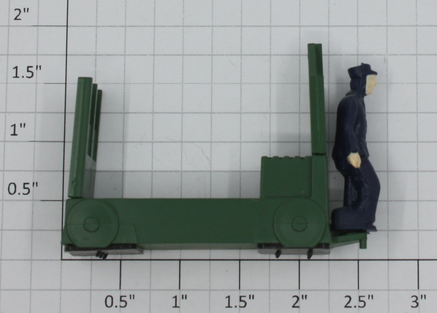 Lionel 14236-25 Baggage Truck Green With Operator