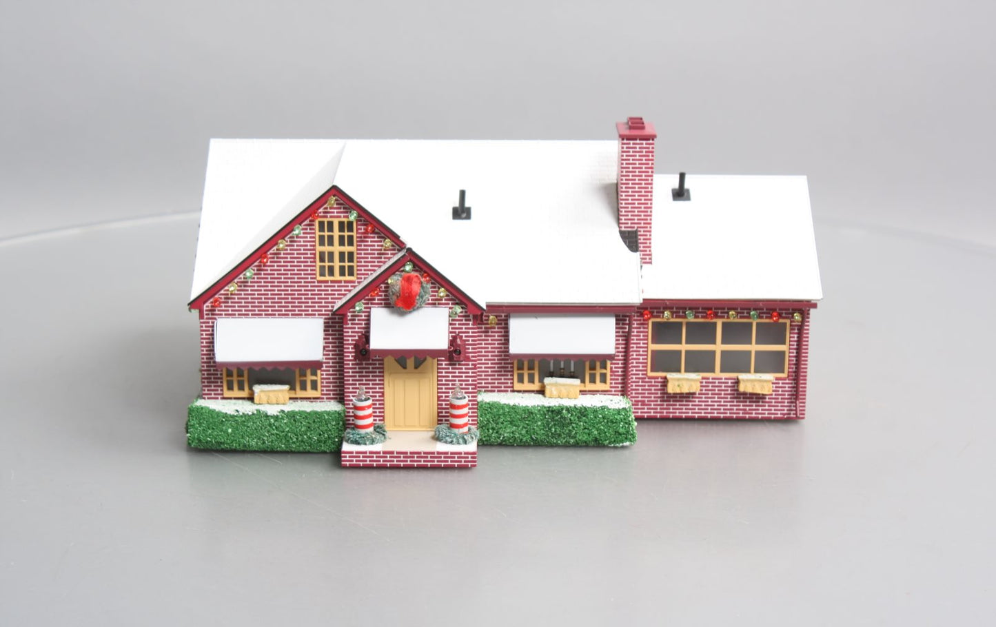 Lionel 6-37957 O Deluxe Holiday House Building with Operating Christmas Lights LN/Box