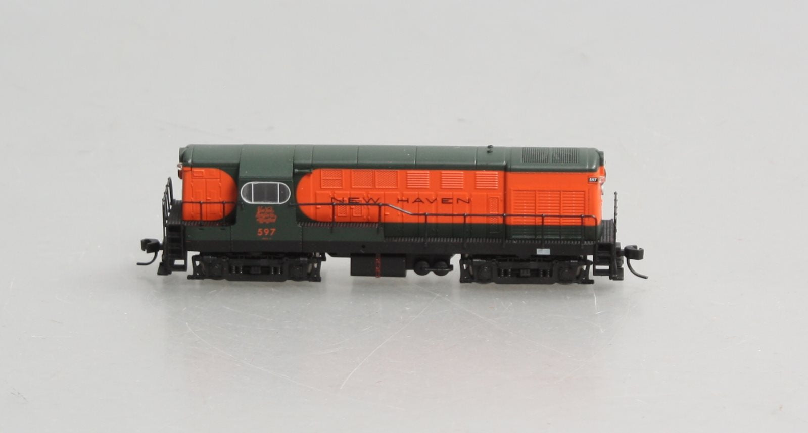 Atlas 52178 N Scale New Haven H16-44 Locomotive #597