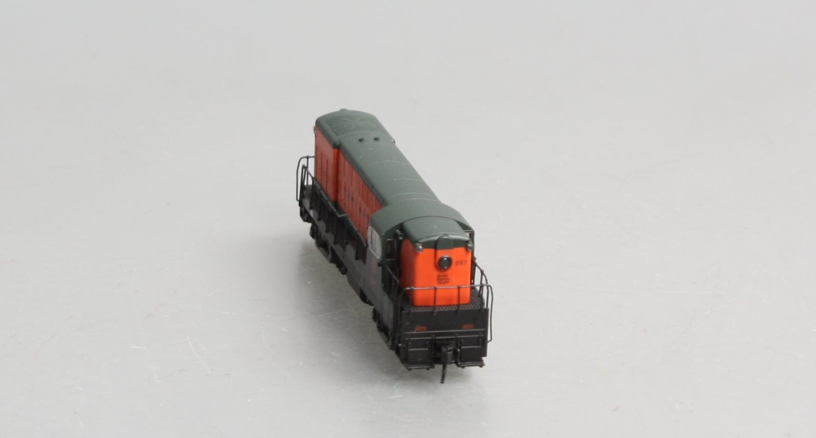 Atlas 52178 N Scale New Haven H16-44 Locomotive #597