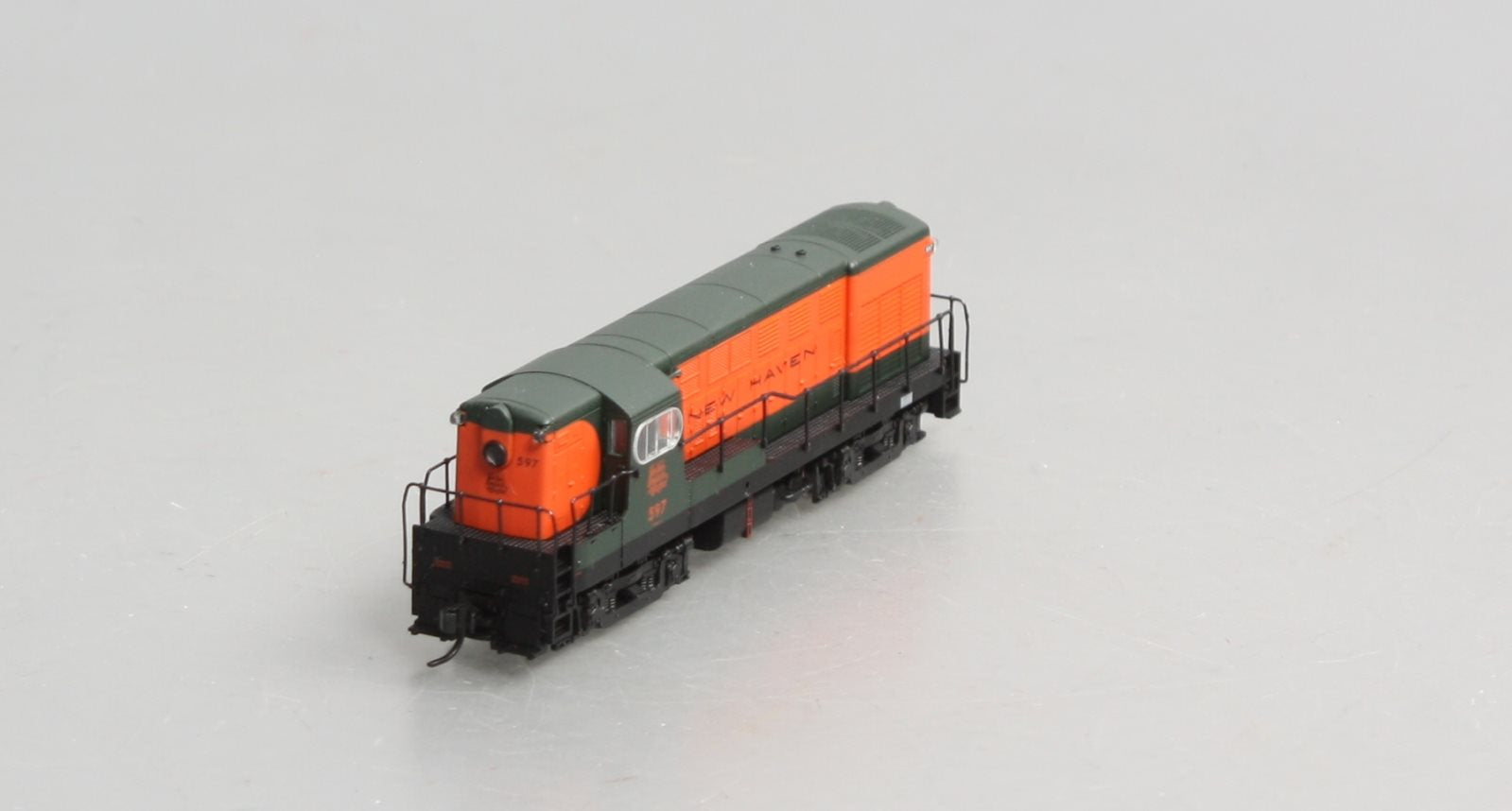 Atlas 52178 N Scale New Haven H16-44 Locomotive #597