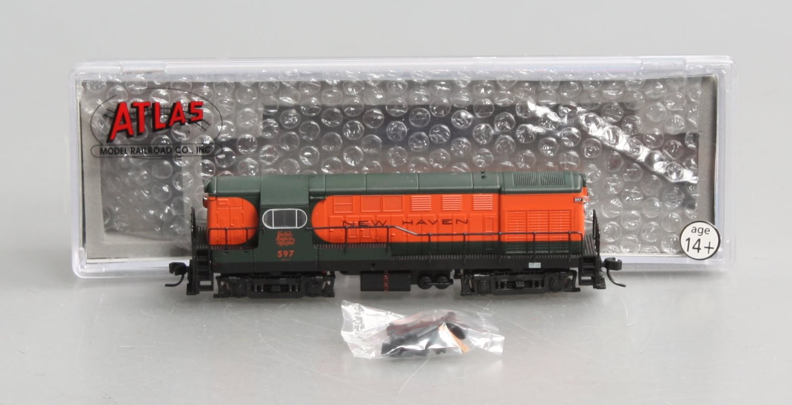 Atlas 52178 N Scale New Haven H16-44 Locomotive #597