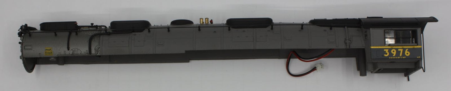 Lionel 58004-2 #3976 Challenger Locomotive Body Shell with Broken Headlight