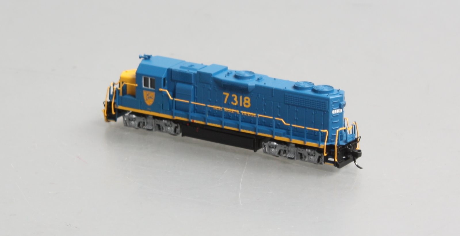 Atlas 47847 N Scale D&H GP-38 Diesel Locomotive #7318