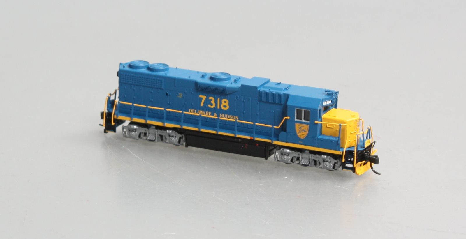 Atlas 47847 N Scale D&H GP-38 Diesel Locomotive #7318