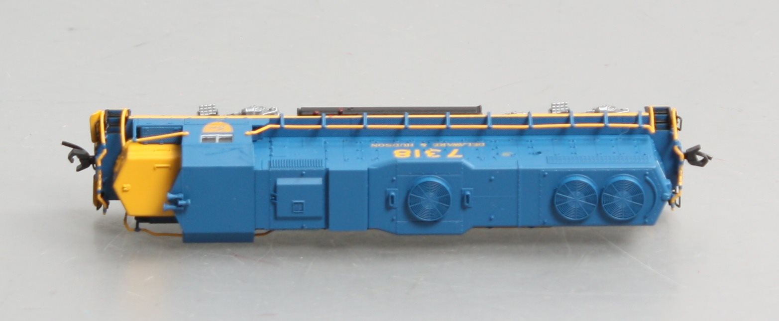 Atlas 47847 N Scale D&H GP-38 Diesel Locomotive #7318