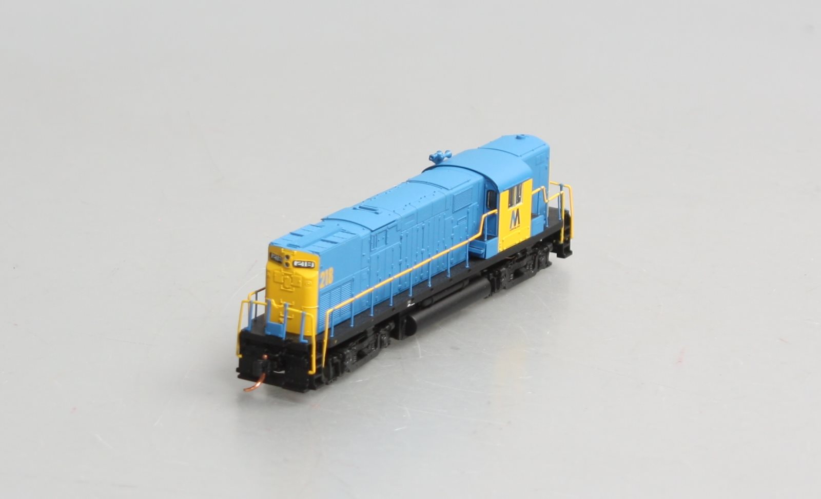Atlas 40000341 N Scale Long Island C420 Ph.1 High Nose #218