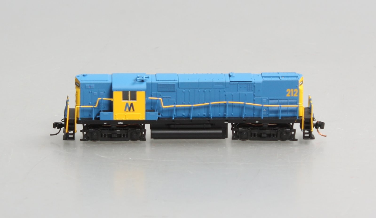Atlas 40000340 N Scale Long Island C420 Ph.1 High Nose #212