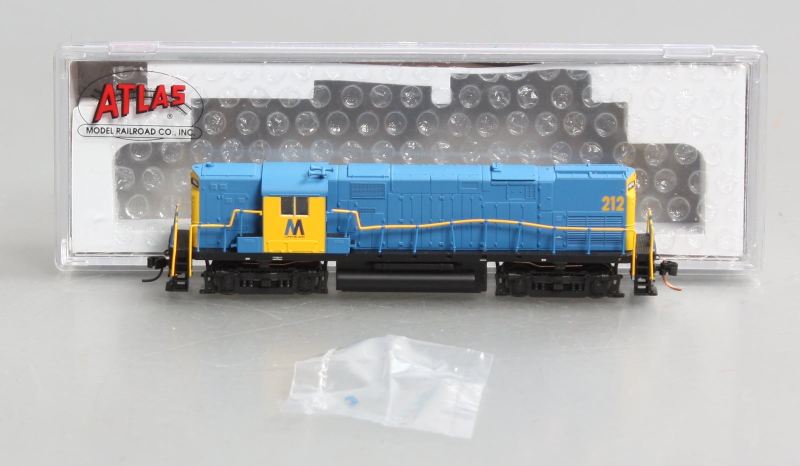 Atlas 40000340 N Scale Long Island C420 Ph.1 High Nose #212