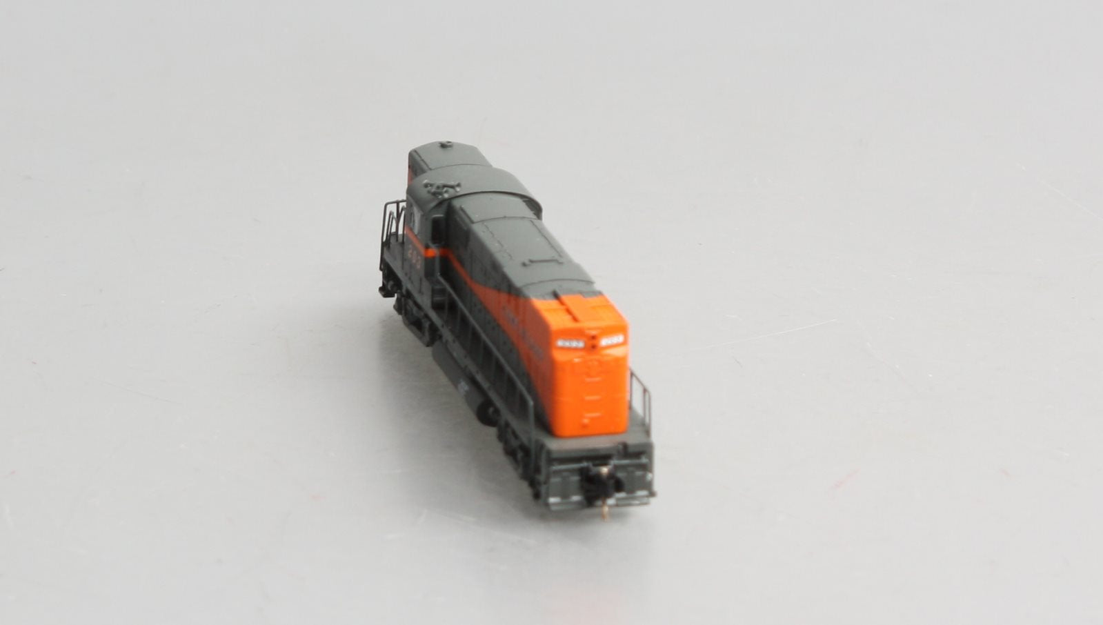 Atlas 40000138 N Scale Long Island C420 Diesel Locomotive #203