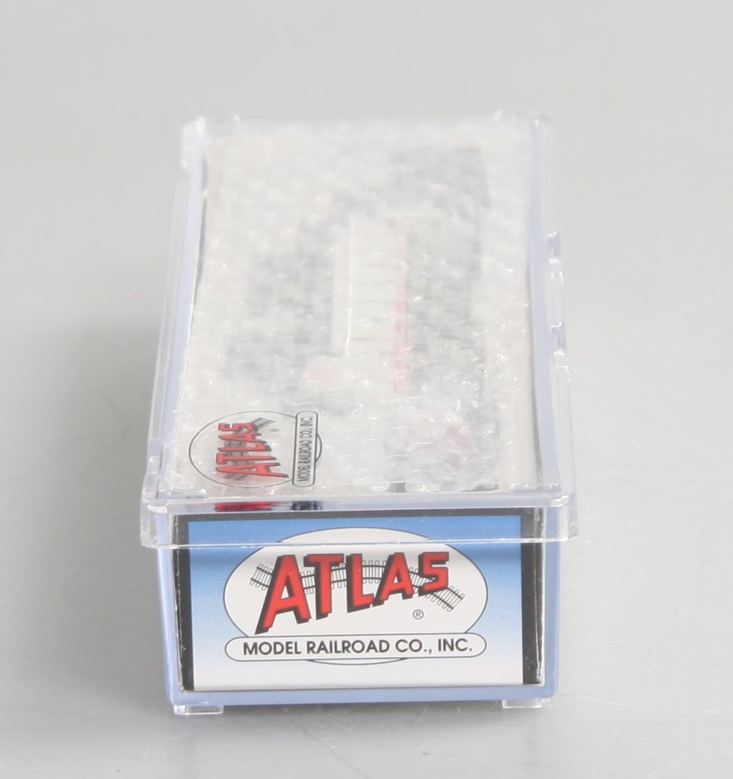 Atlas 52304 N Scale CalTrain MP-15DC Diesel Locomotive #503