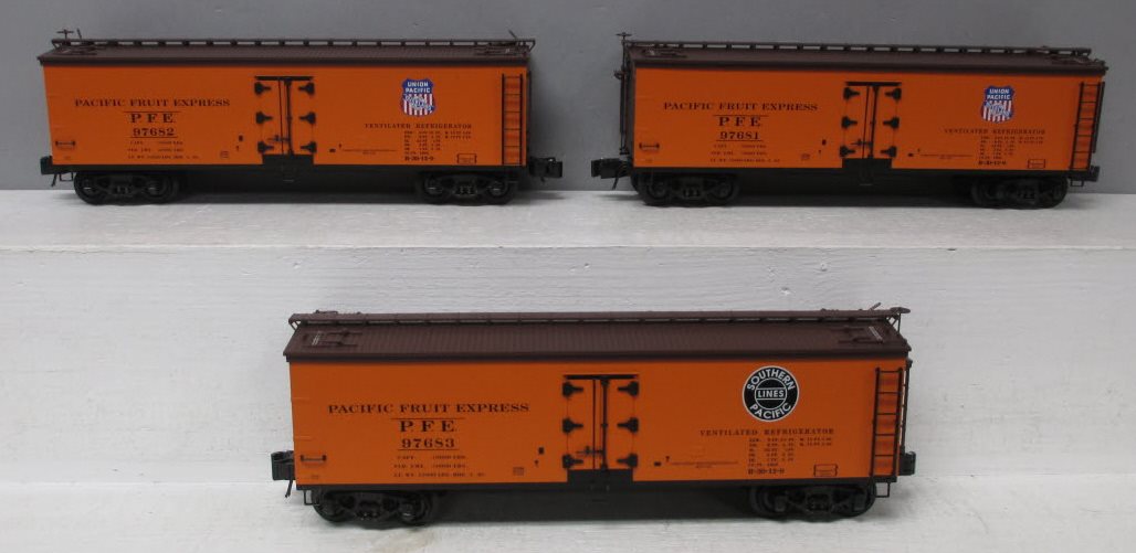 Lionel 6-11657 O Gauge Pacific Fruit Express Woodsided Refrigerator (Set of 3)
