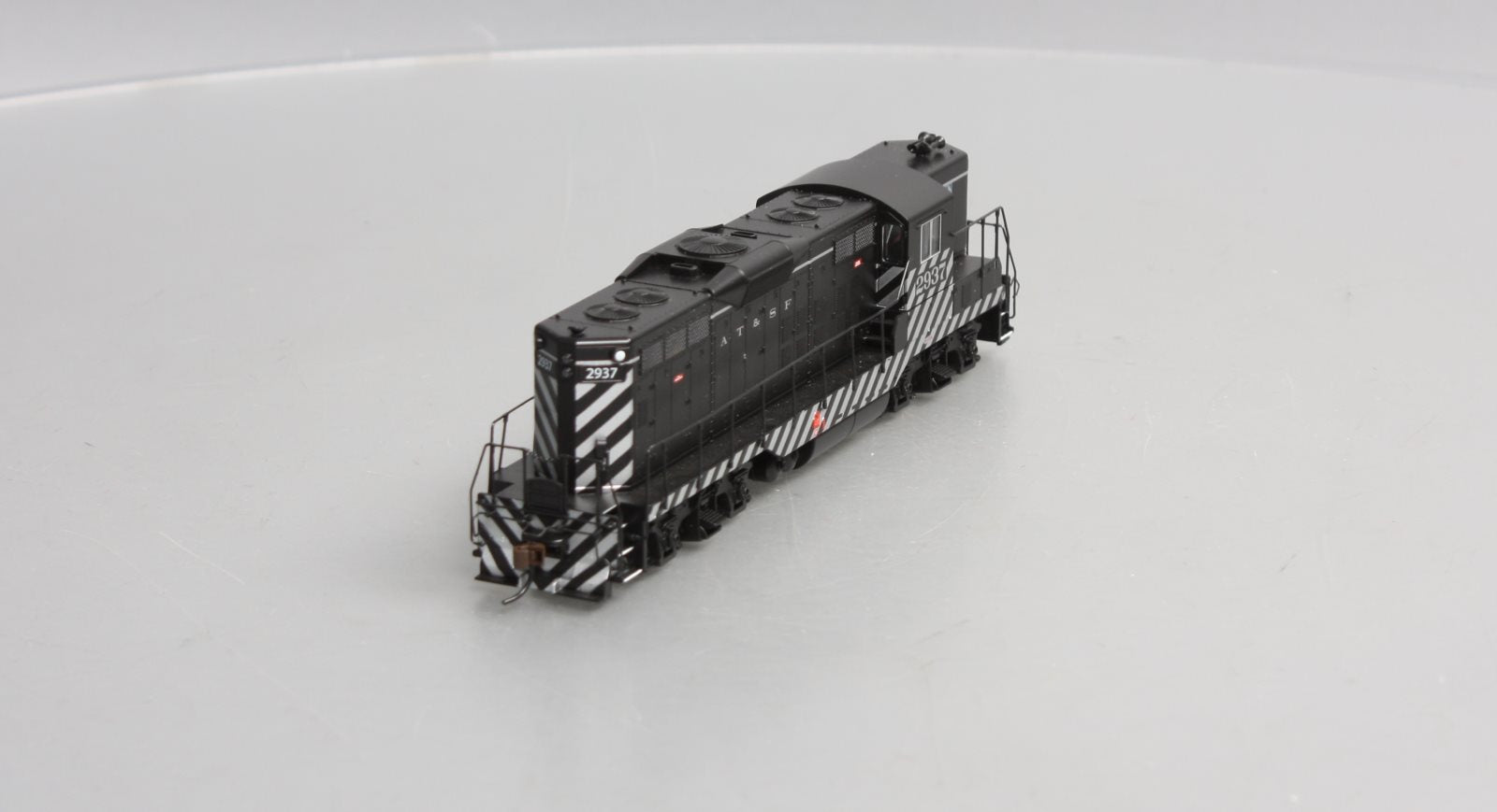 Bachmann 62809 HO Santa Fe GP9 Dynamic Brakes Diesel Locomotive #2937 w/ DCC