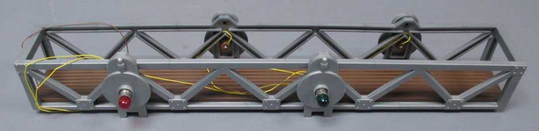 Model Power 975 G Scale Signal Bridge EX/Box