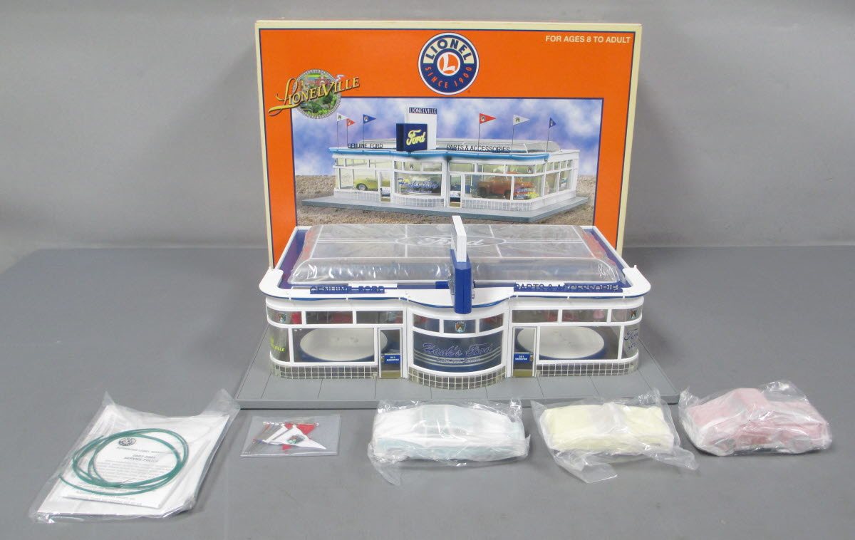 Lionel 6-24113 O Gauge Hank's Lionelville Ford Auto Dealership NIB