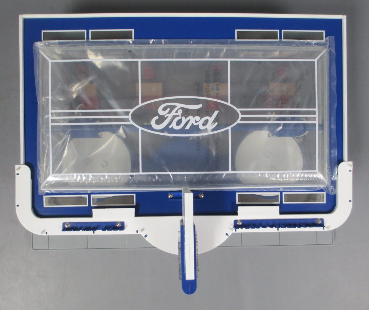 Lionel 6-24113 O Gauge Hank's Lionelville Ford Auto Dealership LN/Box