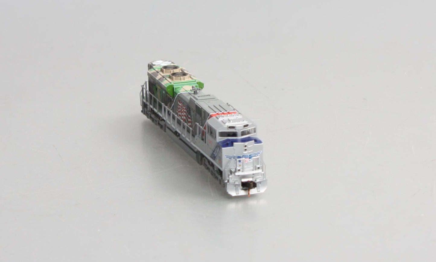Kato 176-1943 N UP EMD SD70ACe Diesel Locomotive Nose Headlight Version #1943