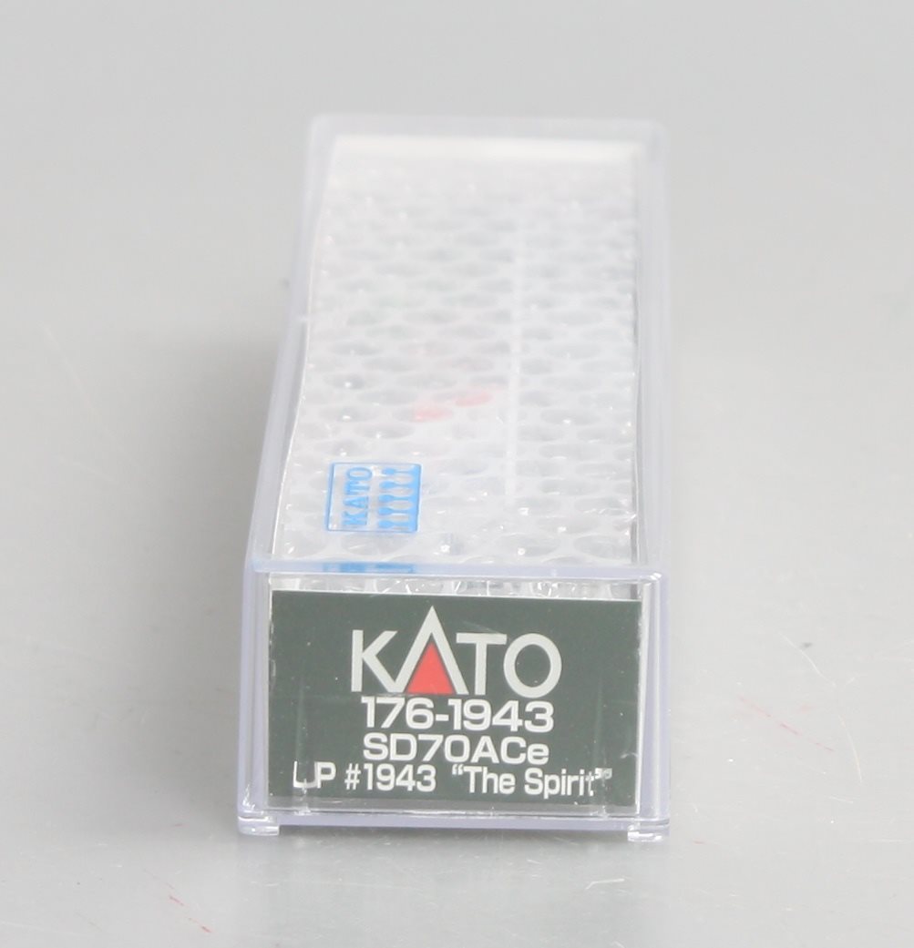 Kato 176-1943 N UP EMD SD70ACe Diesel Locomotive Nose Headlight Version #1943