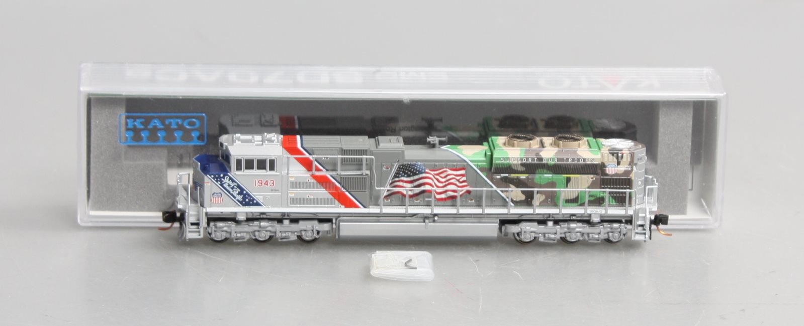 Kato 176-1943 N UP EMD SD70ACe Diesel Locomotive Nose Headlight Version #1943