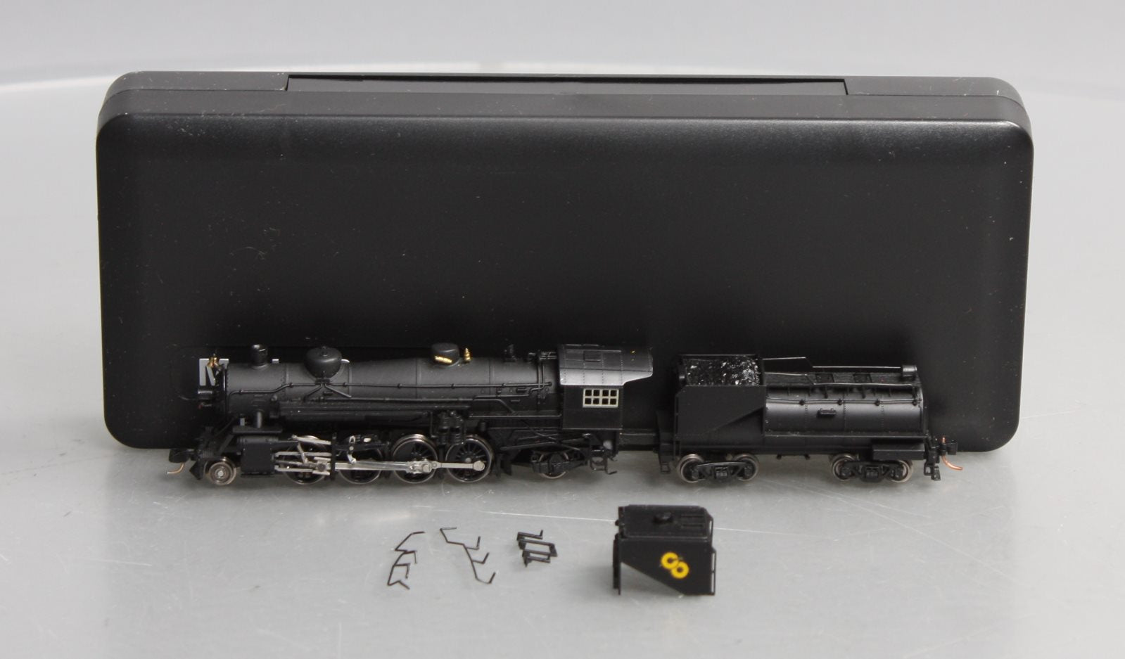 Model Power 7590 N Undecorated 2-8-2 Mikado w/Vanderbilt Tender