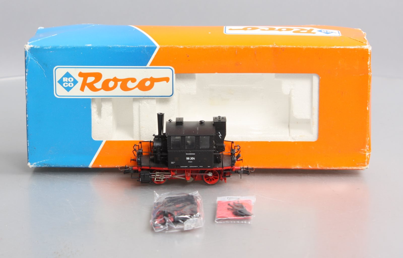 Roco 43257 HO Scale DR Tender Steam Locomotive #98304